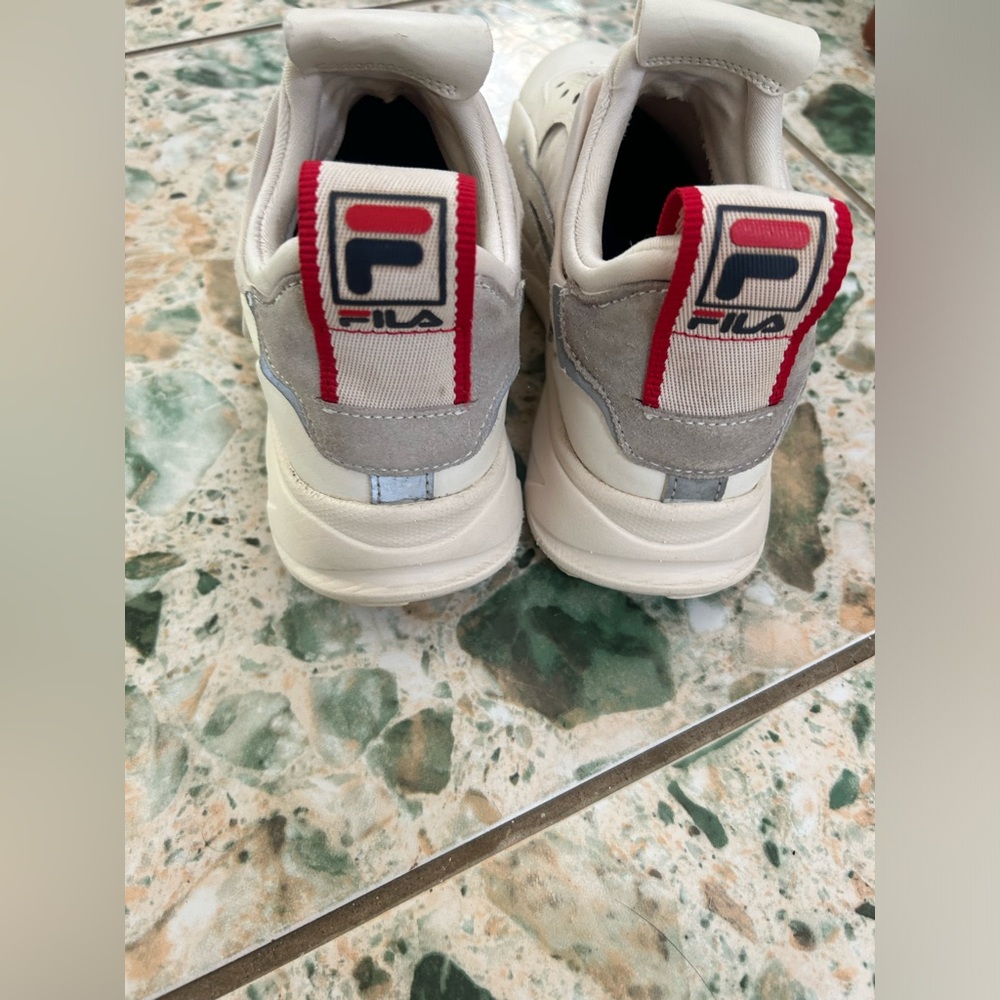 Fila Shoes Size 6 - Picture 7 of 10